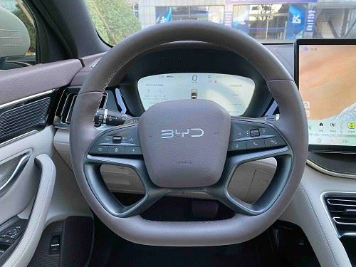 2025 BYD Song PLUS New Energy DMi 112KM Honor Edition high quality